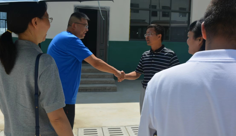 州政协提案委员会主任杜磊等一行领导莅临蒙自市畜禽屠宰加工冷链物流园区现场视察工作